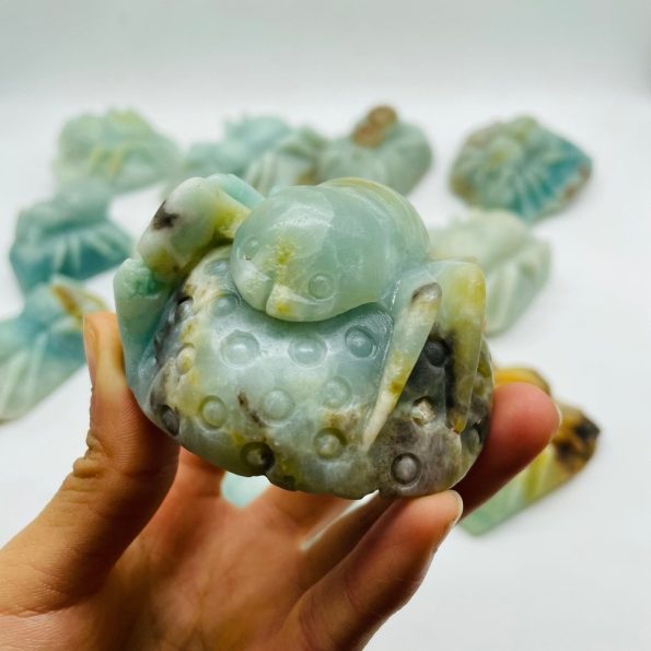 Pieces Caribbean Calcite Spider Carving