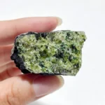 peridot-raw-stone-specimen-27