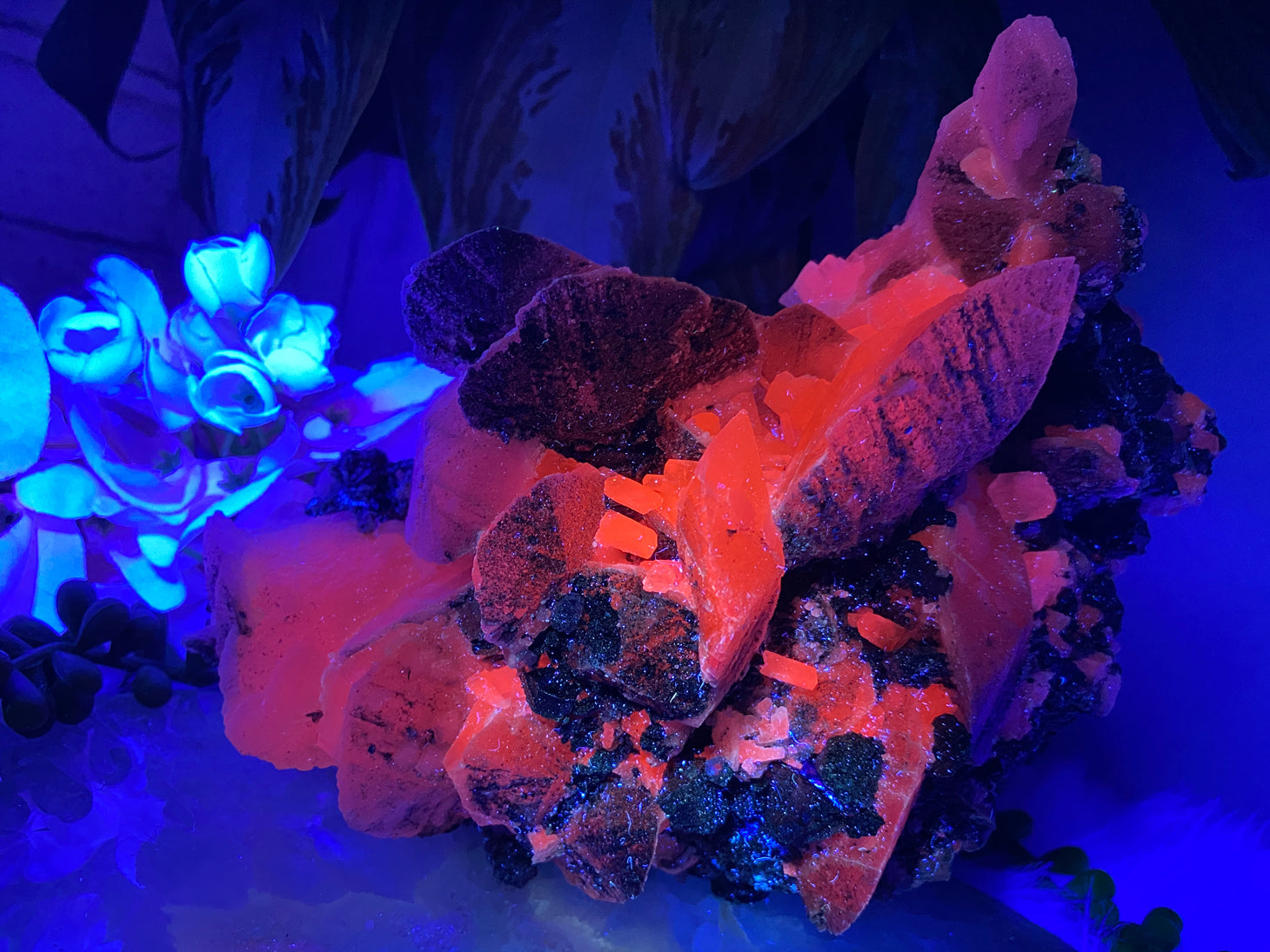 Uv Reactive Crystals